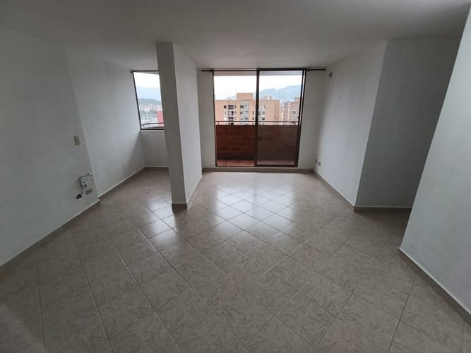 Apartamento de 3 alcobas en arriendo en Carlos E. Restrepo, Medellín, 85 m² · foto 12 de 16