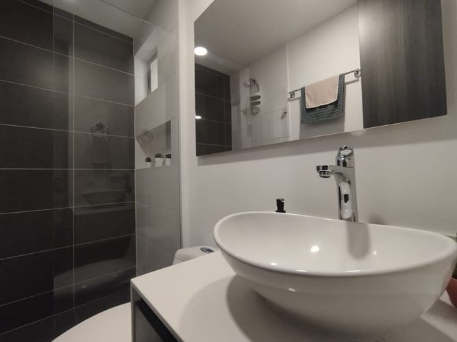 Apartamento de 3 alcobas en arriendo en El Poblado, Medellín, 78 m² · foto 3 de 19