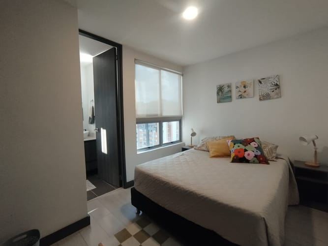 Apartamento de 3 alcobas en arriendo en El Poblado, Medellín, 78 m² · foto 8 de 19