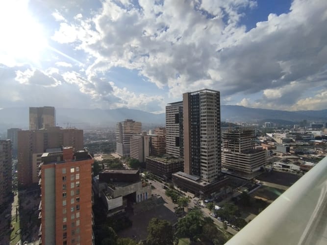 Apartamento de 3 alcobas en arriendo en El Poblado, Medellín, 78 m² · foto 11 de 19