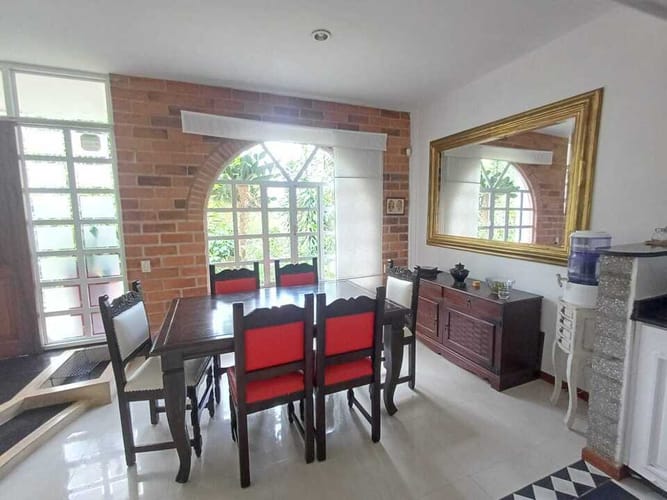 Casa de 5 alcobas en arriendo en Zuñiga, Medellín, 200 m² · foto 3 de 20