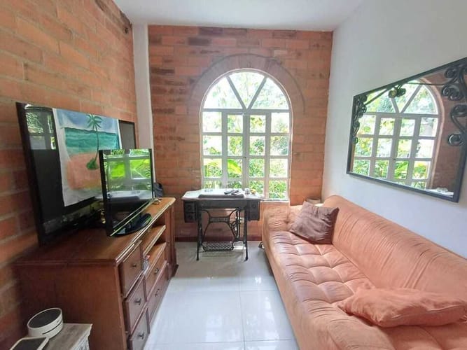 Casa de 5 alcobas en arriendo en Zuñiga, Medellín, 200 m² · foto 6 de 20