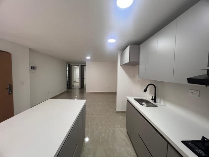 Apartamento de 2 alcobas en arriendo en Laureles, Medellín, 85 m² · foto 3 de 20