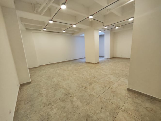 Local en arriendo en Laureles, Medellín, 85 m² · foto 2 de 8