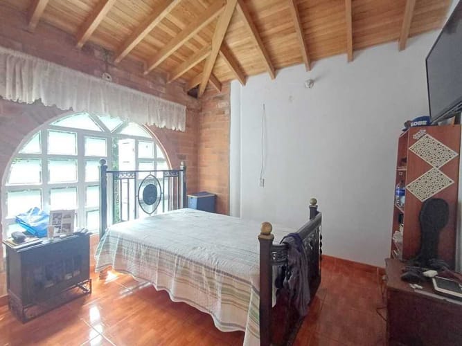 Casa de 5 alcobas en arriendo en Zuñiga, Medellín, 200 m² · foto 17 de 20