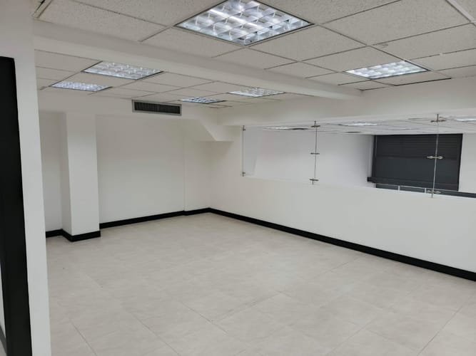 Local en arriendo en Cristo Rey, Medellín, 316 m² · foto 6 de 11