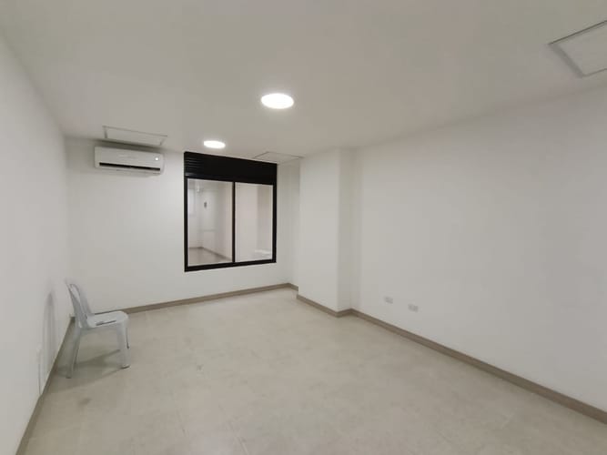 Oficina en arriendo en Estadio, Medellín, 23 m² · foto 3 de 7