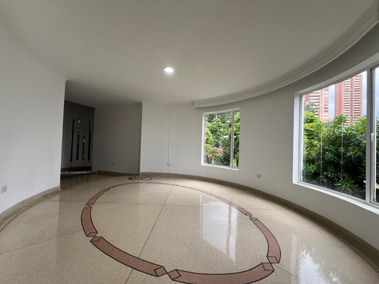 Casa en arriendo en El Poblado, Medellín · foto 12 de 20