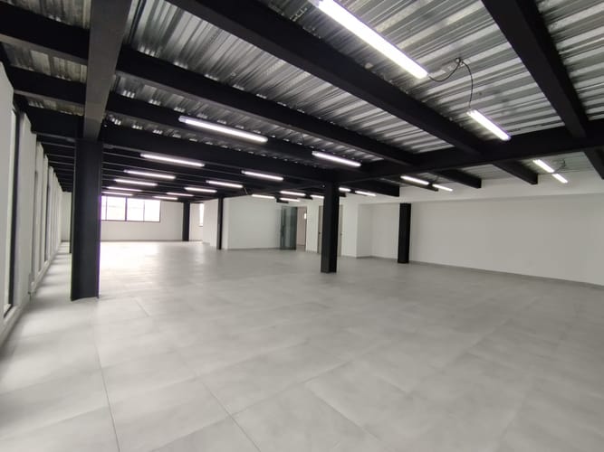 Oficina en arriendo en Laureles, Medellín, 200 m² · foto 4 de 8