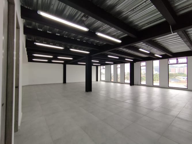 Oficina en arriendo en Laureles, Medellín, 200 m² · foto 5 de 8