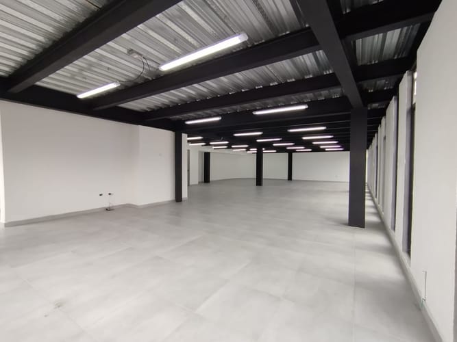 Oficina en arriendo en Laureles, Medellín, 200 m² · foto 6 de 8