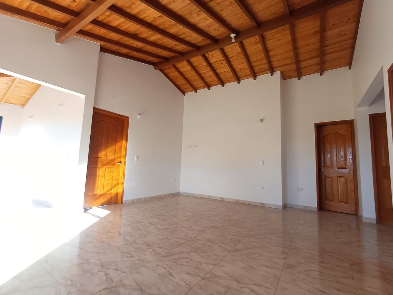 Casa en arriendo en La Industrial, Marinilla · foto 4 de 20