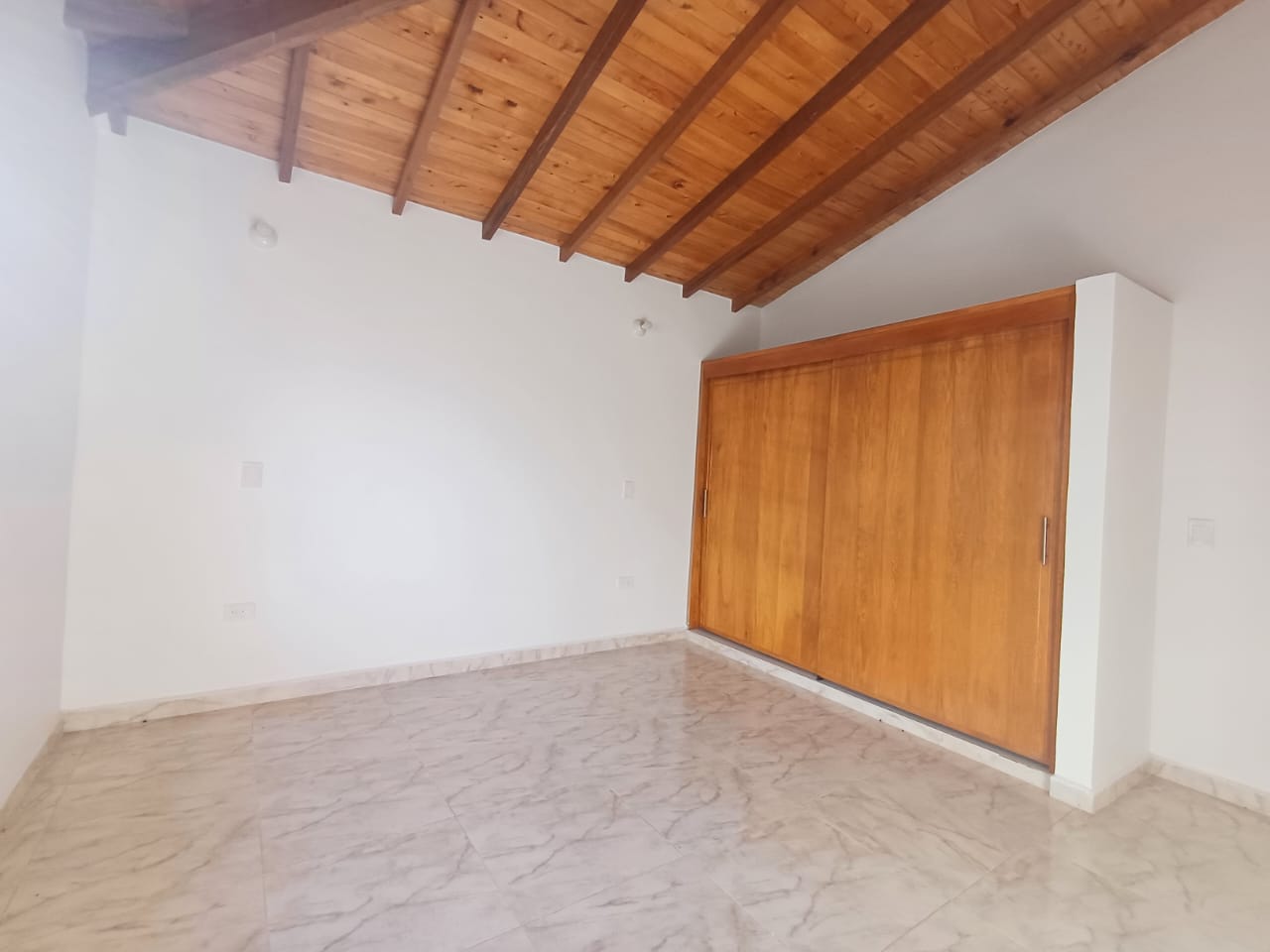 Casa en arriendo en La Industrial, Marinilla · foto 14 de 20