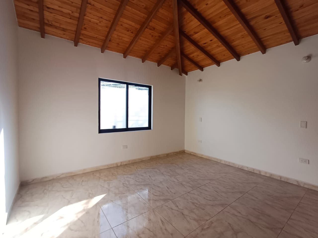 Casa en arriendo en La Industrial, Marinilla · foto 15 de 20