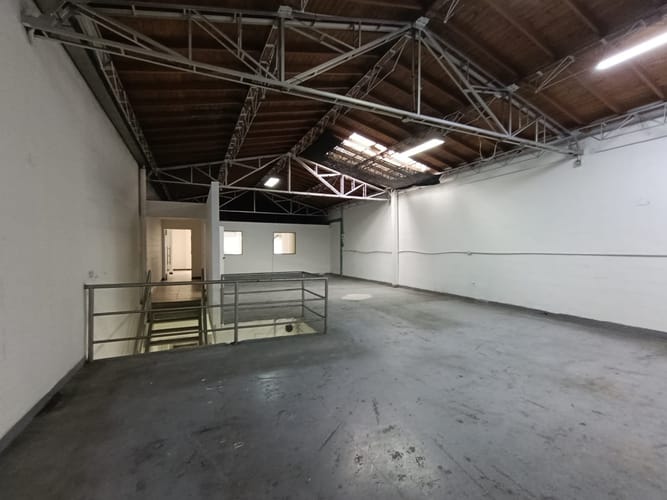 Bodega en arriendo en Vía Las Palmas, Medellín, 350 m² · foto 10 de 17