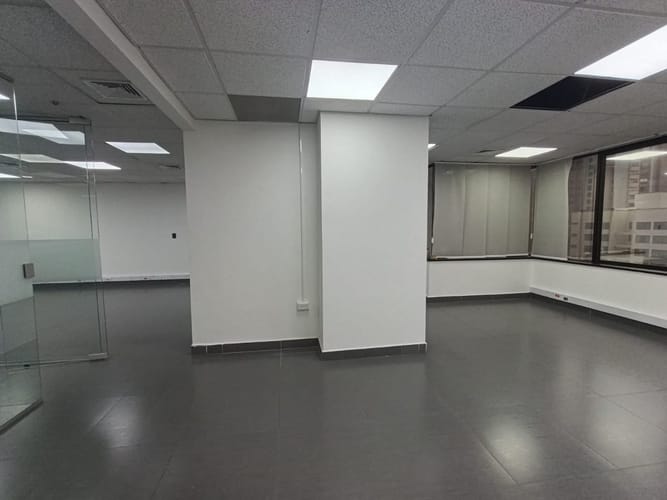 Oficina en arriendo en El Poblado, Medellín, 202 m² · foto 6 de 20