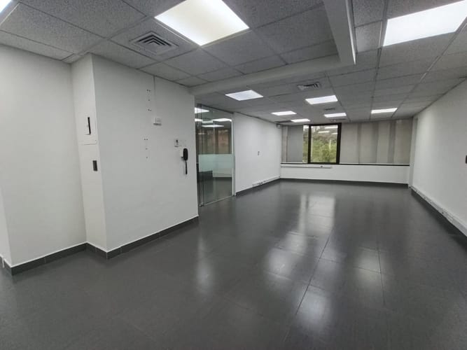 Oficina en arriendo en El Poblado, Medellín, 202 m² · foto 11 de 20