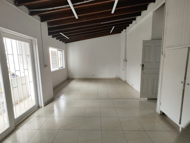 Oficina en arriendo en Laureles, Medellín, 25 m² · foto 5 de 9