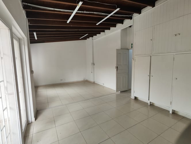 Oficina en arriendo en Laureles, Medellín, 25 m² · foto 7 de 9