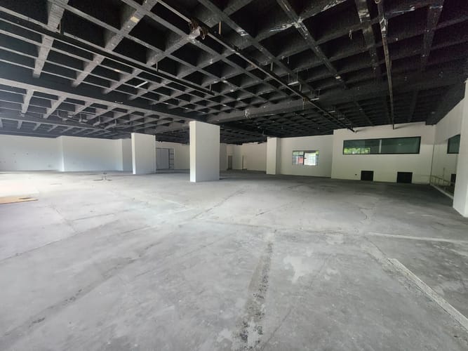 Bodega en arriendo en Laureles, Medellín, 750 m² · foto 4 de 12