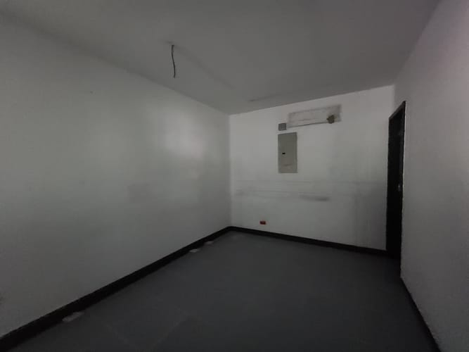 Bodega en arriendo en Laureles, Medellín, 750 m² · foto 6 de 12