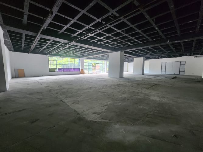 Bodega en arriendo en Laureles, Medellín, 750 m² · foto 8 de 12
