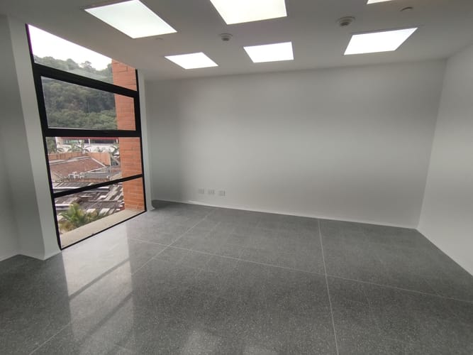 Consultorio en arriendo en El Poblado, Medellín, 37 m² · foto 5 de 8
