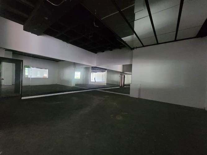 Bodega en arriendo en Laureles, Medellín, 750 m² · foto 9 de 12