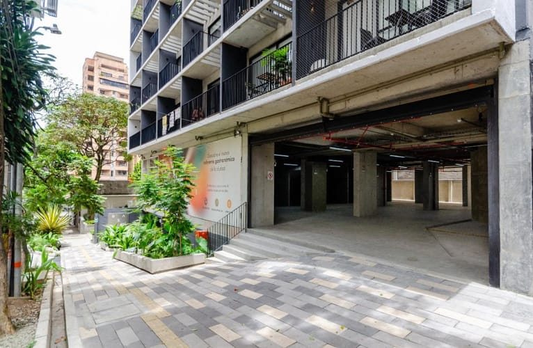 Local en arriendo en Bombona No.1, Medellín, 45 m² · foto 12 de 16