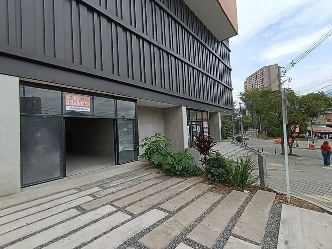 Local en arriendo en Mayorca, Sabaneta, 122 m² · foto 2 de 9