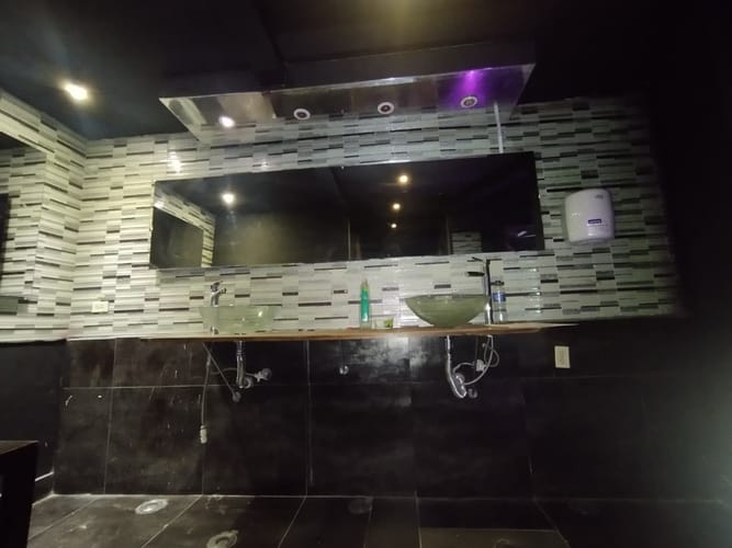 Local en arriendo en El Poblado, Medellín, 322 m² · foto 14 de 20