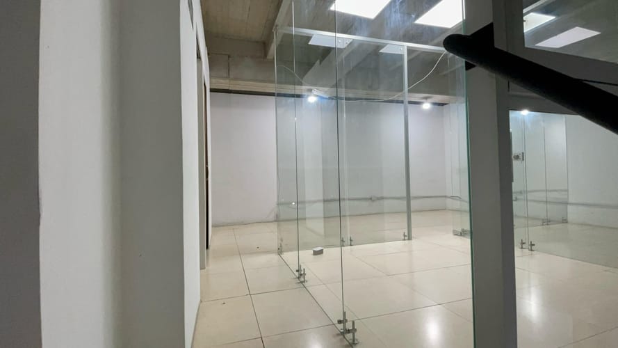 Local en arriendo en Colombia, Medellín, 107 m² · foto 3 de 14