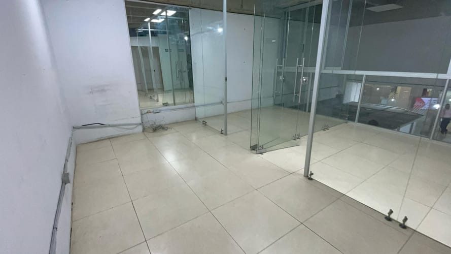 Local en arriendo en Colombia, Medellín, 107 m² · foto 6 de 14