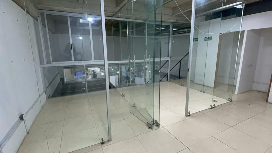 Local en arriendo en Colombia, Medellín, 107 m² · foto 9 de 14