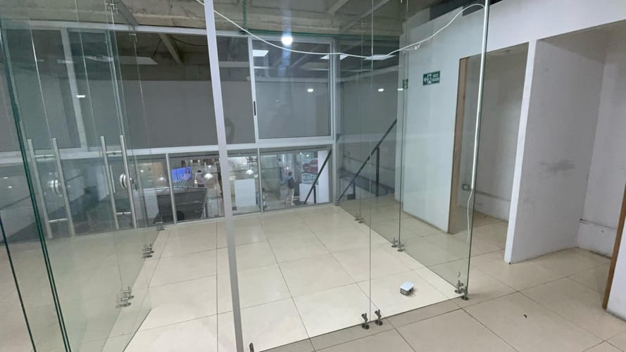 Local en arriendo en Colombia, Medellín, 107 m² · foto 10 de 14