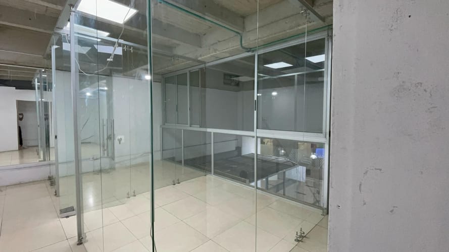 Local en arriendo en Colombia, Medellín, 107 m² · foto 11 de 14