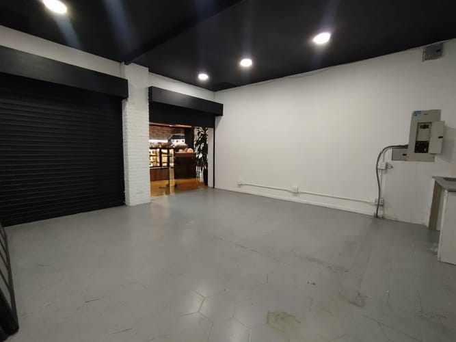 Local en arriendo en El Poblado, Medellín, 35 m² · foto 4 de 9