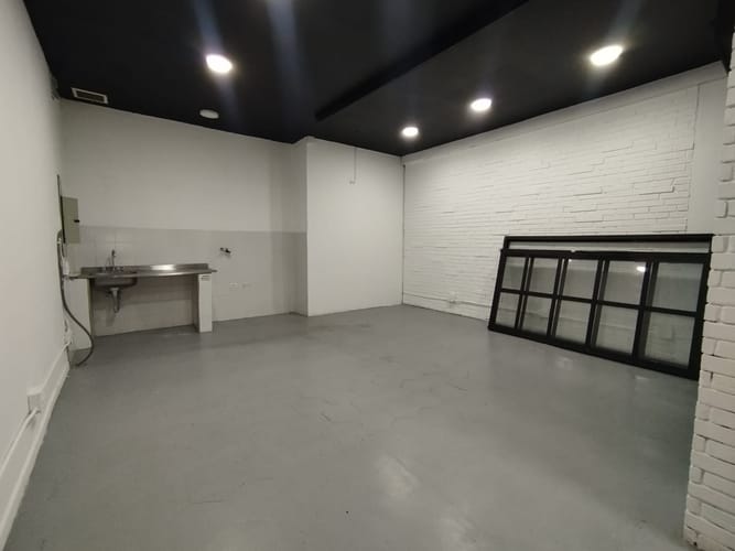 Local en arriendo en El Poblado, Medellín, 35 m² · foto 5 de 9