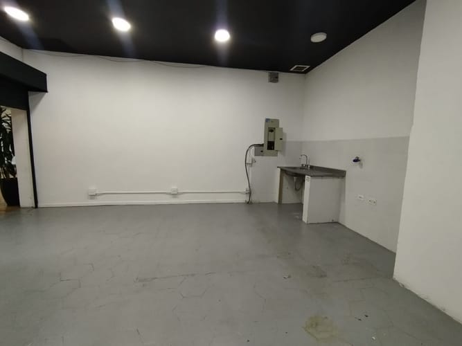 Local en arriendo en El Poblado, Medellín, 35 m² · foto 9 de 9