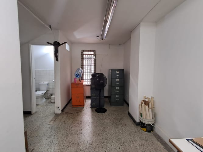 Local en arriendo en La Candelaria, Medellín, 33 m² · foto 3 de 10