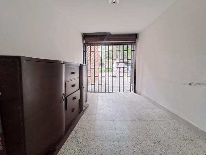 Local en arriendo en La Candelaria, Medellín, 33 m² · foto 5 de 10