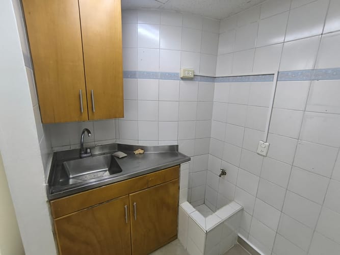 Local en arriendo en La Candelaria, Medellín, 133 m² · foto 3 de 9