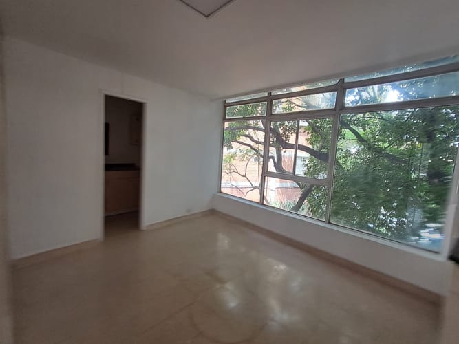 Oficina en arriendo en Laureles, Medellín, 31 m² · foto 8 de 20