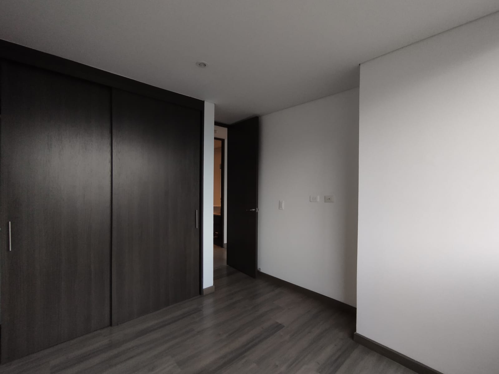 Apartamento en arriendo en El Poblado, Medellín · foto 5 de 16