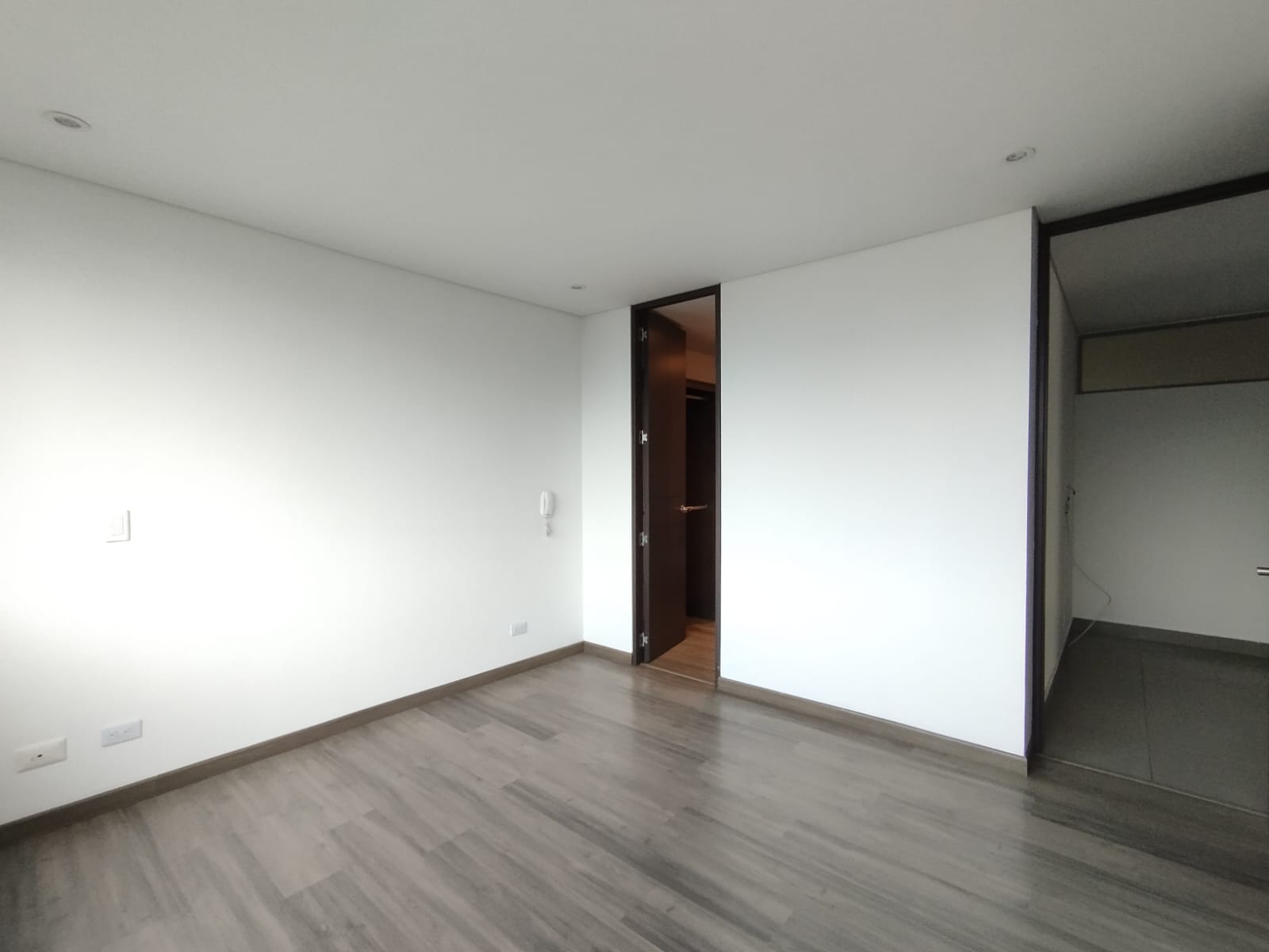 Apartamento en arriendo en El Poblado, Medellín · foto 6 de 16