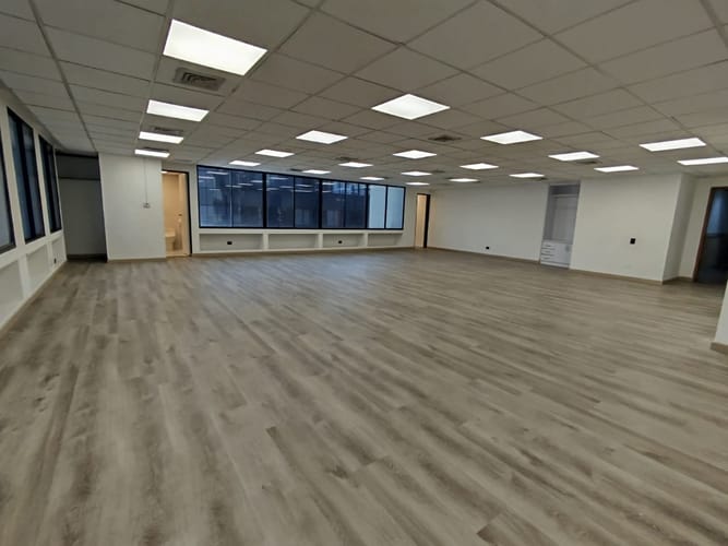Oficina en arriendo en El Poblado, Medellín, 135 m² · foto 7 de 11