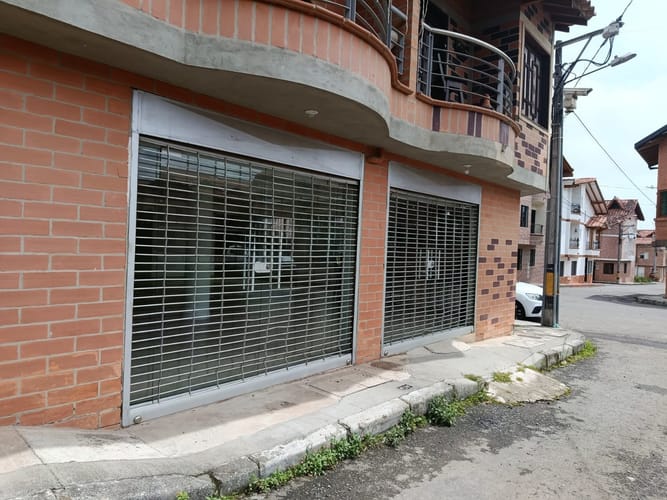 Local en arriendo en El Carmen De Viboral, El Carmen de Viboral, 157 m² · foto 2 de 8