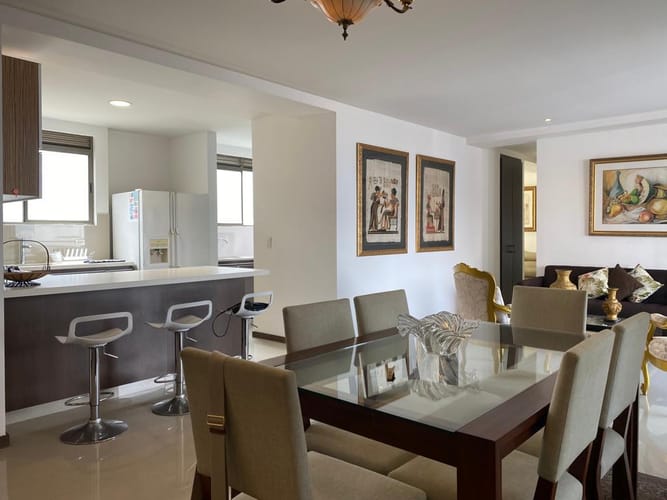 Apartamento de 3 alcobas en arriendo en El Poblado, Medellín, 150 m² · foto 11 de 12