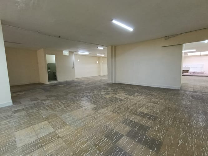 Bodega en arriendo en La América, Medellín, 330 m² · foto 8 de 19
