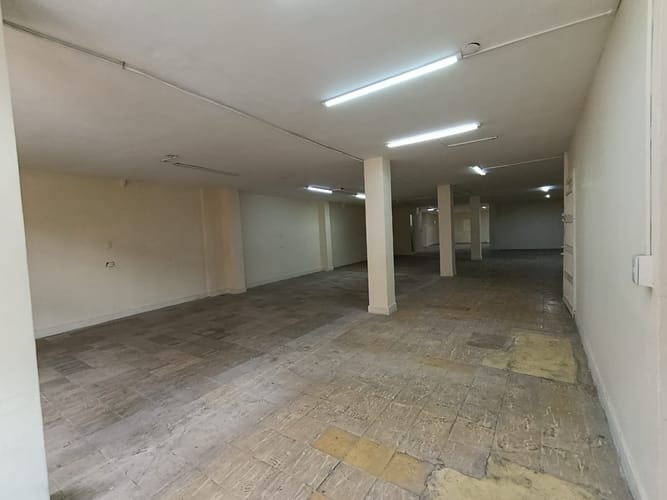 Bodega en arriendo en La América, Medellín, 330 m² · foto 10 de 19